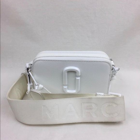 Marc Jacobs Handbags - Marc Jacobs Snapshot Crossbody Bag